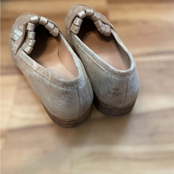 Metalic and tan Seychelles loafers - Picture 2 of 6